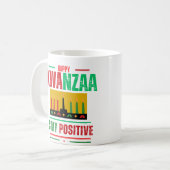 Happy Kwanzaa "Blijf positief" Koffiemok (Voorkant links)