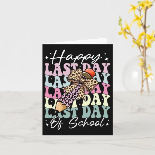 Happy Last Day of School Coquette Bow Afstuderen P Kaart (Gele Bloem)