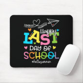 Happy Last Day Of School Hello Summer Studentand A Muismat (Met muis)