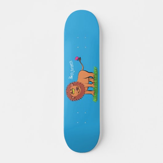 Happy lion met vlinderse cartoon illustratie persoonlijk skateboard (Voorkant)