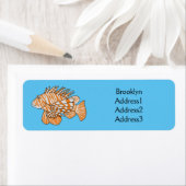 Happy lionfish cartoon illustratie etiket (Insitu)
