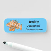 Happy lionfish cartoon illustratie naamplaatje (In situ)