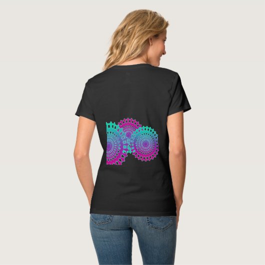 Happy Live Life Motto Gear Mandala Wheel Spirit Ta T-shirt (Achterkant volledig)