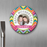 Happy Moederdag - aangepaste fotosjabloon Magneet<br><div class="desc">Inclusief heldere kleuren en vrouwelijke kleuren — Perfect geschenk voor een moeder of oma of zelfs stiefmoeder,  peetmoeder. Verzend hen een leuke Mum's Day groet met een afbeelding en aangepaste sjabloon.</div>