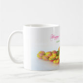 Happy Moederdag met gele en Oranje Tulips Koffiemok (Links)