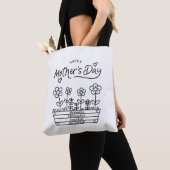 Happy Moederdag Personaliseer Namen Modern Zwart Tote Bag (Dichtbij)