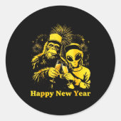 Happy New Year 2026 Bigfoot Alien Lovers New Years Ronde Sticker (Voorkant)