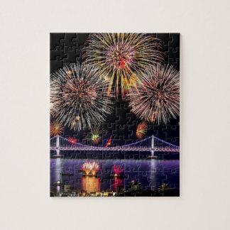 Happy New Year Fireworks via Bridge in City Legpuzzel
