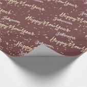 Happy New Year Golden Script Custom Name Brown Cadeaupapier (Hoek)