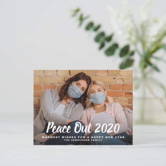 Happy New Year Peace Out 2020 Foto Feestdagenkaart (Staand voorkant)