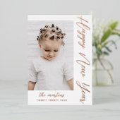 Happy New Year Script Two Photo Roos Gold Folie Feestdagenkaart (Staand Voorkant)