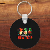 Happy New Year Three Gnomes Fireworks Confetti Nye Sleutelhanger (Voorkant)