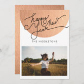 Happy New Year Typografie Pink Modern Foto Feestdagenkaart (Voorkant / Achterkant)