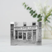 Happy News Cafe, 1938 Briefkaart (Staand voorkant)