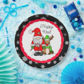 Happy Noel Gnome Santa en Reindeer Kerstmis Papieren Bordje (Feest)