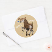 Happy Okapi. Ronde Sticker (Envelop)