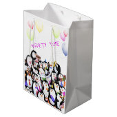 Happy Party Pinguïn Gift Bag Funny - Aangepaste te Medium Cadeauzakje (Achterkant Gekanteld)
