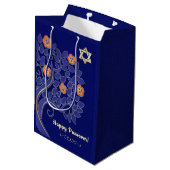 Happy Passover. Lentbloeiende boom Medium Cadeauzakje (Achterkant Gekanteld)