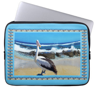 Happy Pelican bij de beugel, laptophoes Laptop Sleeve