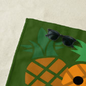 Happy Pineapple Design - Beach Towel Strandlaken (In situ)