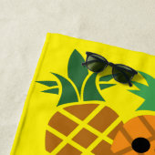 Happy Pineapple Design - Beach Towel Strandlaken (In situ)