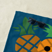 Happy Pineapple Design - Beach Towel Strandlaken (In situ)
