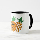 Happy Pineapple-ontwerp - zwarte 11 oz combinatiem Mok (Voorkant rechts)