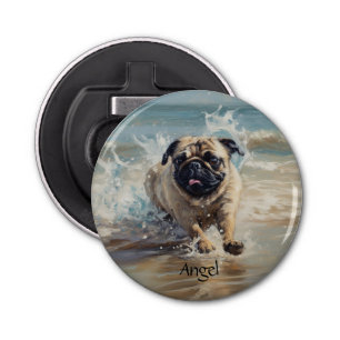 Happy Pug op het strand aanpasbaar Button Flesopener