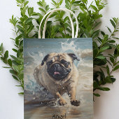 Happy Pug op het strand aanpasbaar Medium Cadeauzakje