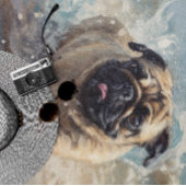 Happy Pug op het strand aanpasbaar Strandlaken