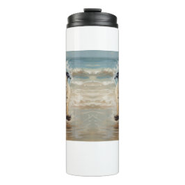 Happy Pug op het strand aanpasbaar Thermosbeker