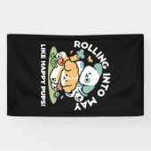Happy Puppies Rolling Into May beroemd gemaakt doo Spandoek (Horizontaal)