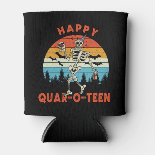 Happy QUAR-O -TEEN Grappig Skeletor Wijn Halloween Blikjeskoeler (Voorkant)