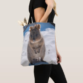 Happy Quokka op het strand Australië Tote Bag (Dichtbij)