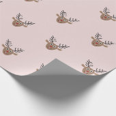 Happy Reindeer Pattern Blush Pink Christmas Cadeaupapier (Hoek)