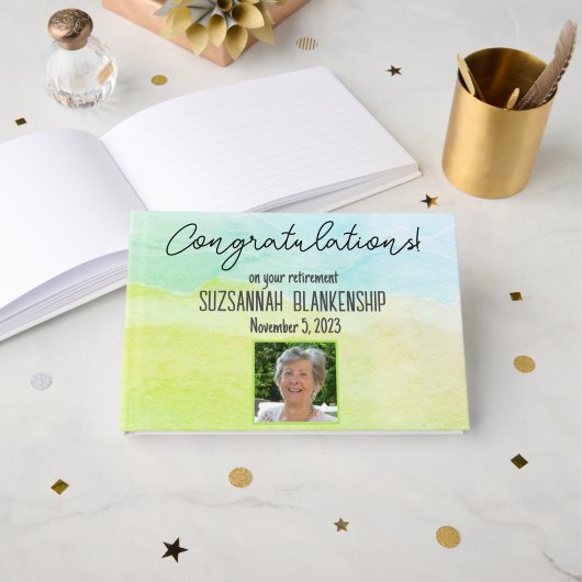 Happy Retirement Pastel Green Waterverf Aangepast Gastenboek (Voorkant open)