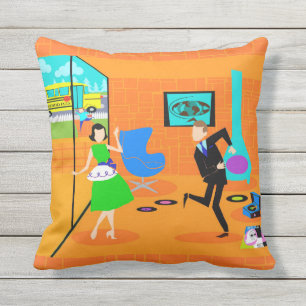 Happy Retro Parents Outdoor Pillow Buitenkussen