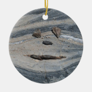 Happy Rock Face Keramisch Ornament
