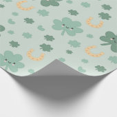 Happy Shamrocks St. Patrick's Day Cadeaupapier (Hoek)