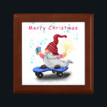 Happy Skater Gnome met Gifts en Sparkler - Grappig Cadeaudoosje<br><div class="desc">Happy Skater Gnome met Gifts en Sparkler - Grappig - Merry Kerstmis Tekening - Kies / voeg Uw unieke tekst / Lettertype / Kleur toe - Maak uw speciale cadeautje - vergroot en verplaats of verwijder en voeg elementen / afbeelding met aanpassingshulpmiddel toe! - Tekening en ontwerp door MIGNED. Je...</div>