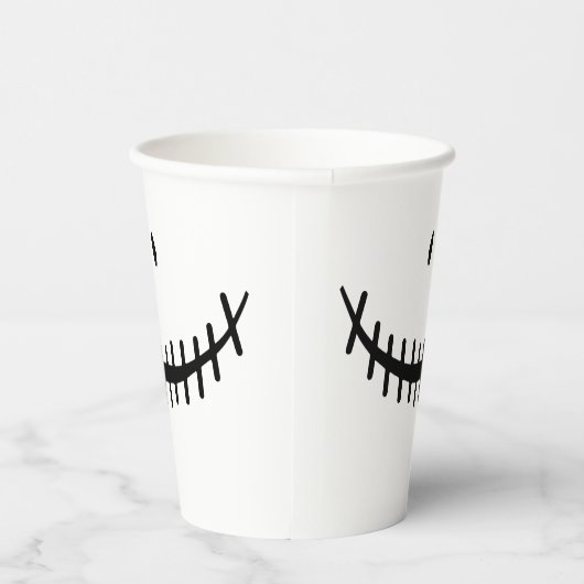 Happy Skeleton Smile Black en White Halloween Papieren Bekers (Rechts)