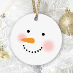 Happy Snowman Face Ornament<br><div class="desc">Je vrienden en familie zullen glimlachen dit winterseizoen met deze schattige sneeuwman kerst ornament. Design beschikt over een vrolijke sneeuwpop met warme rooskleurige wangen,  een wortelneus en een glimlach gemaakt van kolen. Sneeuwwitje,  zwart,  roze en oranje designkleuren. Tweezijdig ornament kan worden gepersonaliseerd met een naam of andere aangepaste tekst.</div>