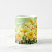 Happy Spring Yellow Daffodils monogramme naam Koffiemok (Center)