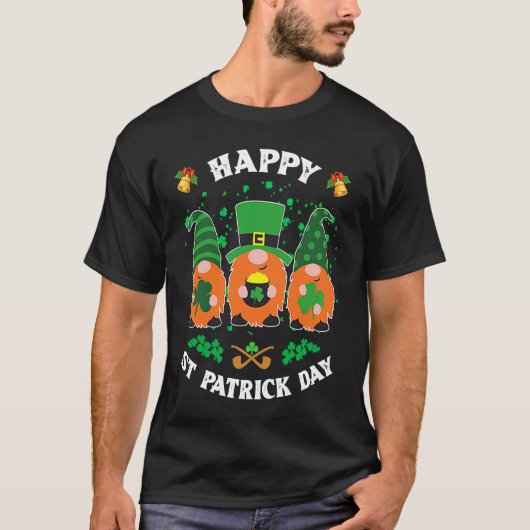 Happy St Patrick's Day 2023 Three Gnomes Shamrock  T-shirt (Voorkant)