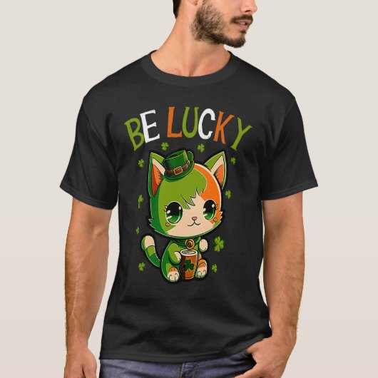 Happy St Patrick's Day Be Lucky Cat and Shamrocks T-shirt (Voorkant)