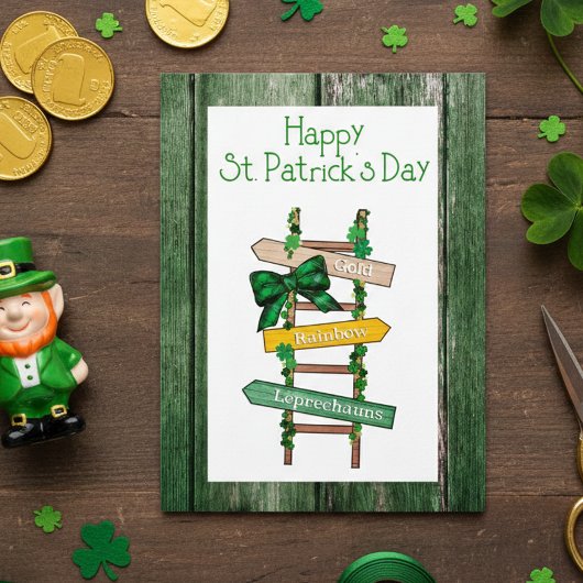 Happy St. Patrick's Day Green WoodPostcard Briefkaart