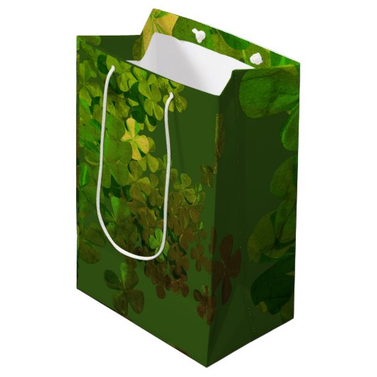Happy St.Patrick's Day, ierse shamrocks Medium Cadeauzakje (Voorkant Gekanteld)