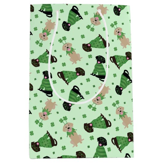 Happy St Patricks Day Labrador Retriever Honden Medium Cadeauzakje (Voorkant)
