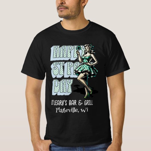 Happy St Patrick's Day Pinup Meisje met Shamrock T-shirt (Voorkant)