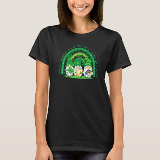 Happy St Patrick's Day Three Gnomes Shamrock Rainb T-shirt (Voorkant)